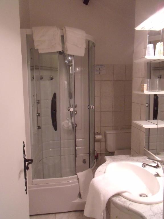 Hotel Restaurant L'Ecluse Antonne-et-Trigonant Zimmer foto